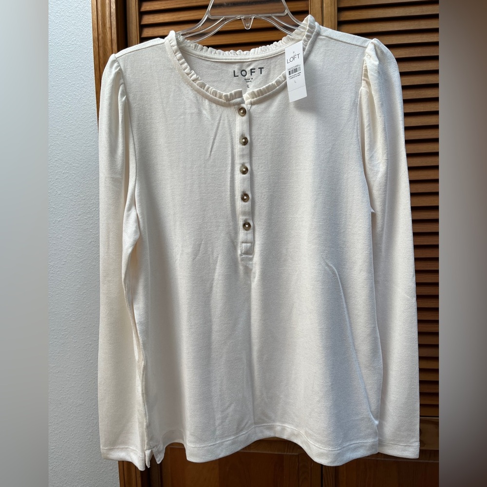 LAST CHANCE NWT LOFT ruffle neck Henley Ivory size Large Ann Taylor